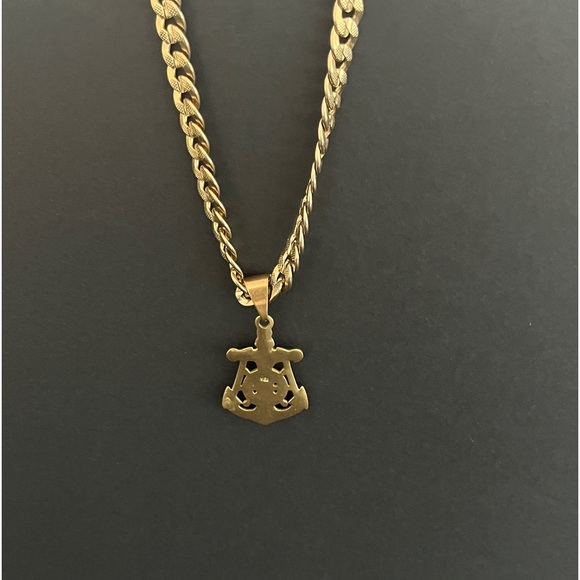 Men’s Gold Chain and Pendant. It’s 18k Gold on both Chain and Pendant. - Picture 9 of 10